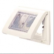 Placca Stagno IP55 3 Posti Bianco Nuvola: il tocco di design per l'illuminazione del tuo spazio con Playbus