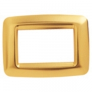 Placca 3P Oro Antico Playbus GEWISS - Design elegante per un tocco di classe alla tua casa!