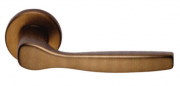 MANIGLIA C/ROSETTA ANODIZZATA BRONZO